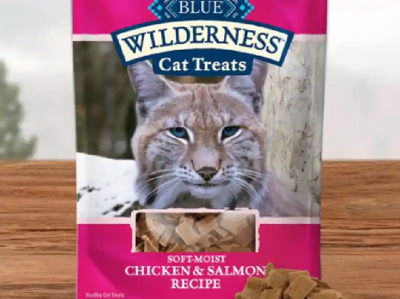 Blue Wilderness Cat Treats Chicken & Salmon 2 Oz